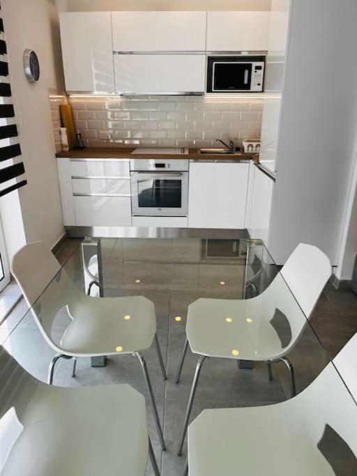 Sliema, Apt7, Stylish 2 Bedroom Apartment With Parking Dış mekan fotoğraf
