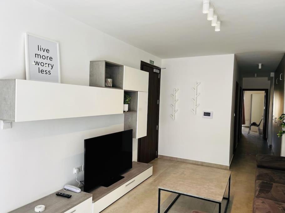 Sliema, Apt7, Stylish 2 Bedroom Apartment With Parking Dış mekan fotoğraf