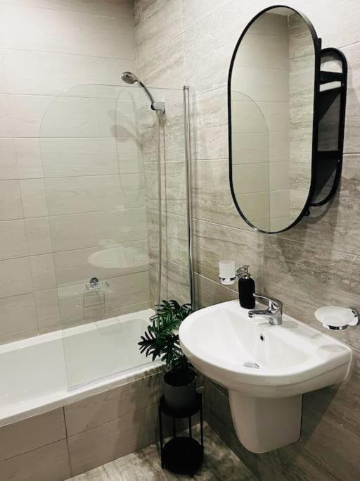 Sliema, Apt7, Stylish 2 Bedroom Apartment With Parking Dış mekan fotoğraf